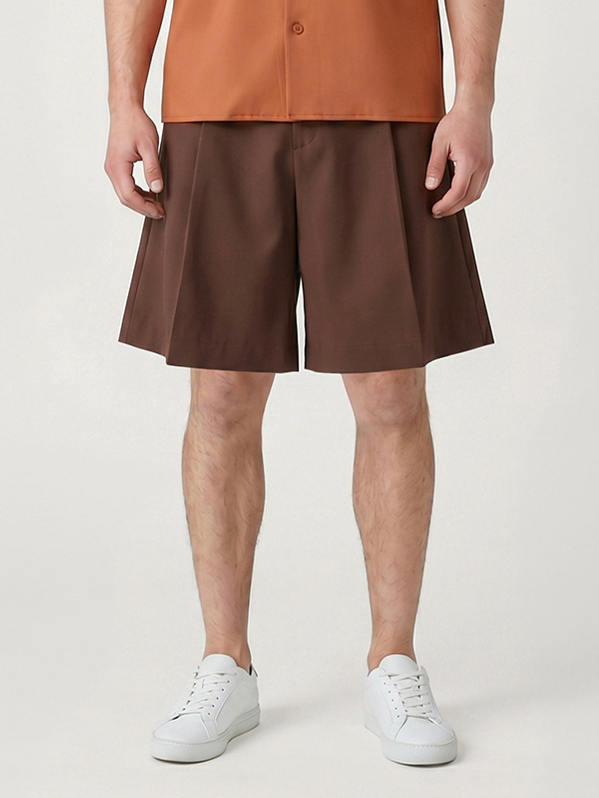 Besticktes Camp-Shirt & braune Falten-Shorts Set für Erwachsene | SUNNY ESCAPE